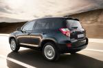 Toyota RAV4 2010 года